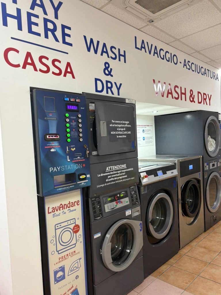 lavanderia self service bari